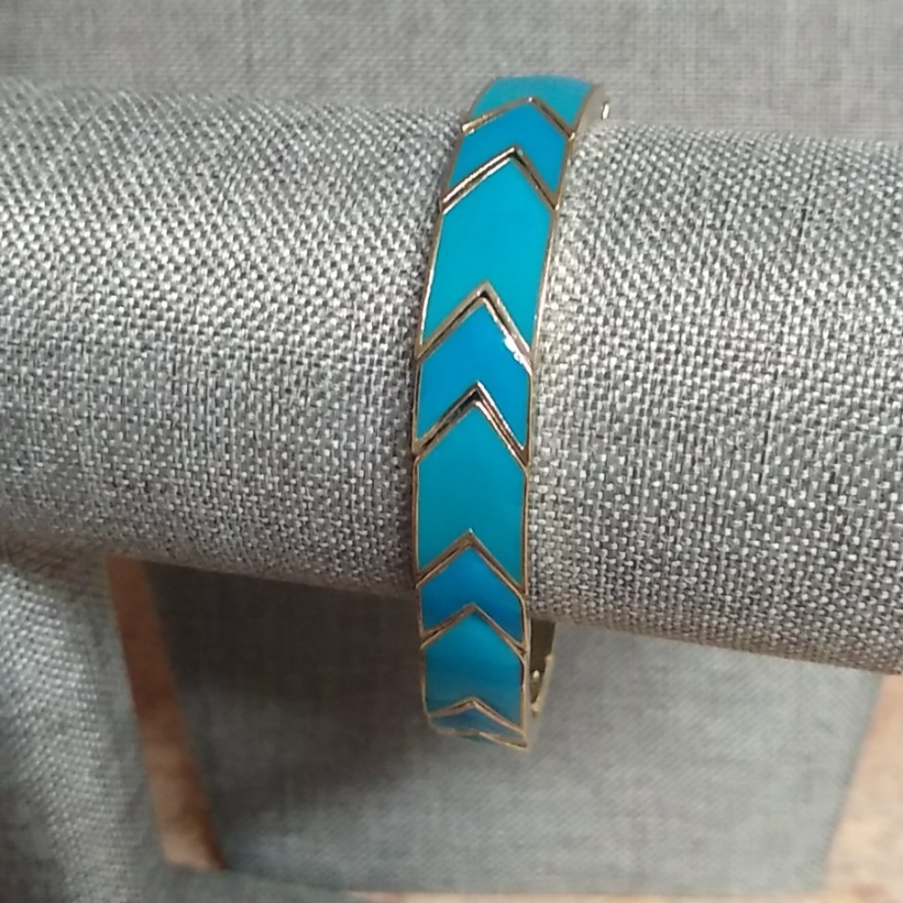 🐾 2 For $16 Turquoise & Gold Design Bracelet